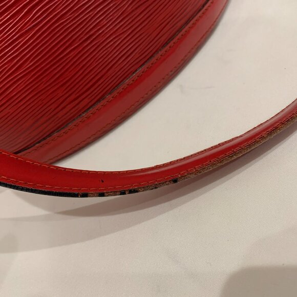 【9MK】 LV Red Epi St Jacques Tote Sku# 84008 (Gently Used, Crack/Split) - Picture 10 of 16